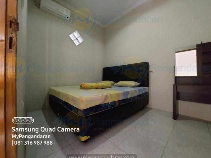   Tampilan Kamar Tidur Pondok Alin17 Pangandaran<br />
Lantai 2, di lengkapi AC dan bed ukuran 180x200<br />
